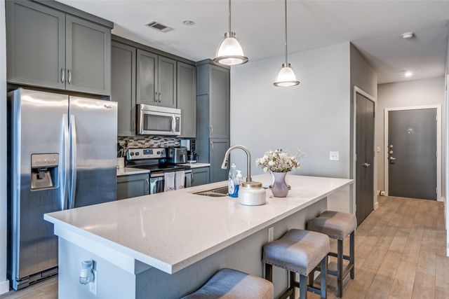 5609 SMU Boulevard 405, Dallas, TX 75206