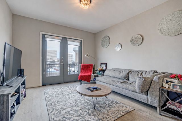 5609 SMU Boulevard 405, Dallas, TX 75206