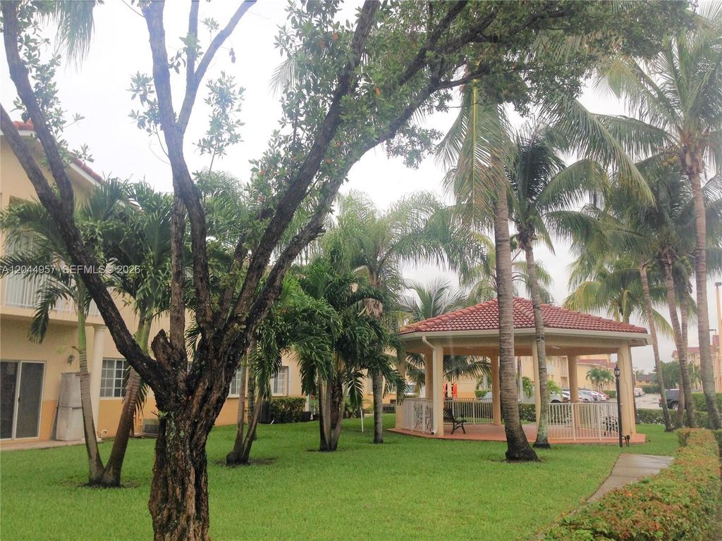 6972 NW 179th St 106-4, Hialeah, FL 33015