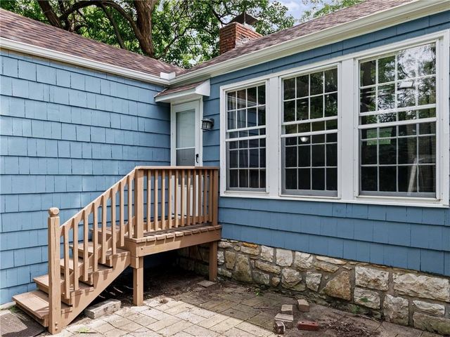 6710 W 80th Street, Overland Park, KS 66204