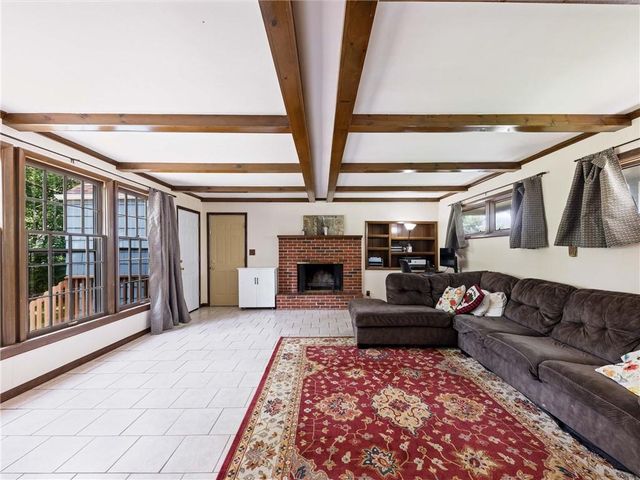 6710 W 80th Street, Overland Park, KS 66204