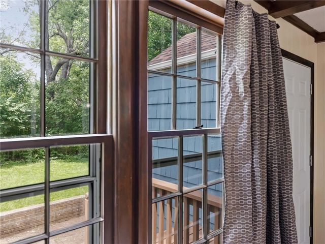 6710 W 80th Street, Overland Park, KS 66204