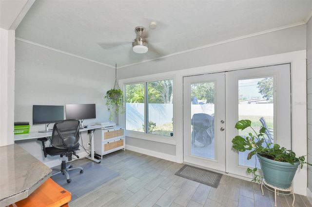 3242 KINGSTON STREET N, St Petersburg, FL 33713