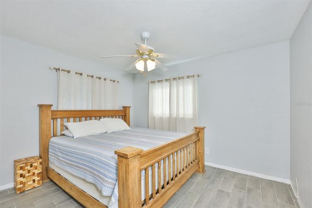 3242 KINGSTON STREET N, St Petersburg, FL 33713