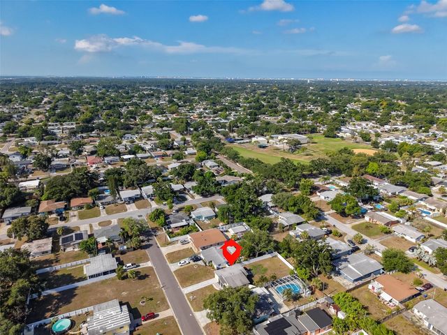 3242 KINGSTON STREET N, St Petersburg, FL 33713