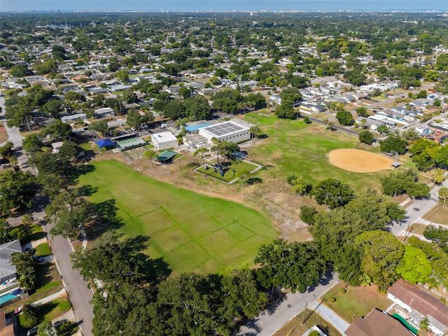 3242 KINGSTON STREET N, St Petersburg, FL 33713