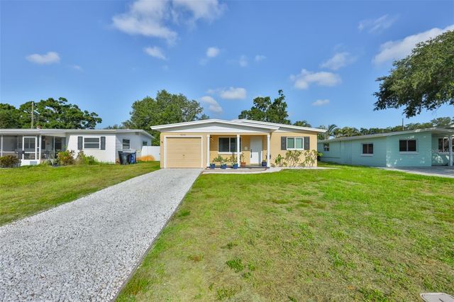 3242 KINGSTON STREET N, St Petersburg, FL 33713