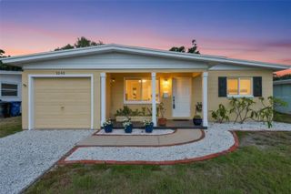 3242 KINGSTON STREET N, St Petersburg, FL 33713