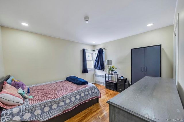 41 Winding Road, Hicksville, NY 11801