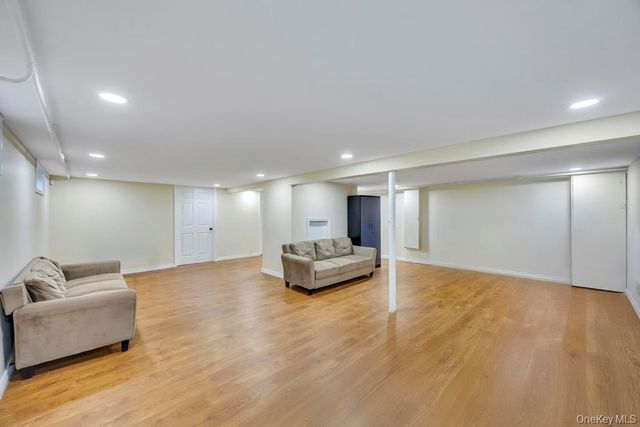 41 Winding Road, Hicksville, NY 11801