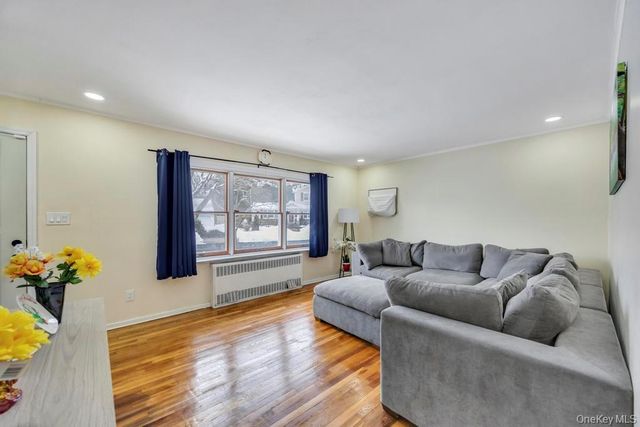 41 Winding Road, Hicksville, NY 11801