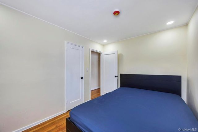 41 Winding Road, Hicksville, NY 11801