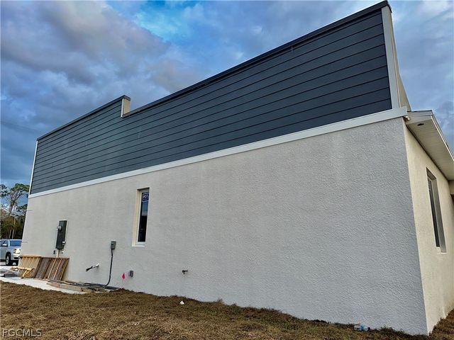 3004 Iris CIR, Labelle, FL 33935