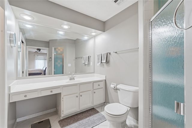 1056 Maplenol Drive, West Des Moines, IA 50266