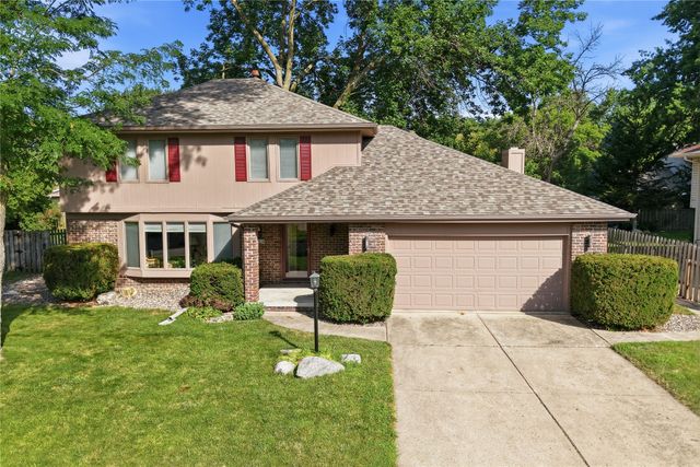1056 Maplenol Drive, West Des Moines, IA 50266