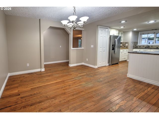 713 Ne 152ND Ave, Vancouver, WA 98684