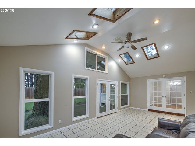 713 Ne 152ND Ave, Vancouver, WA 98684