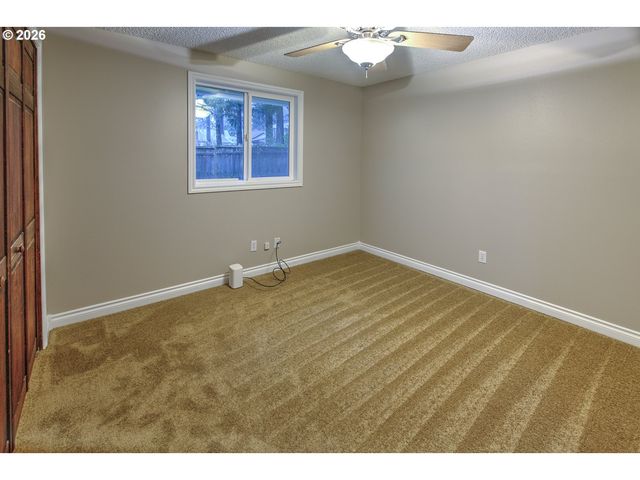 713 Ne 152ND Ave, Vancouver, WA 98684