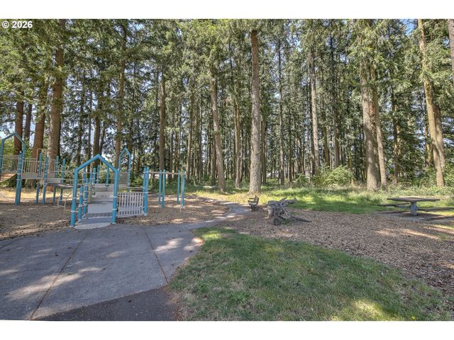 713 Ne 152ND Ave, Vancouver, WA 98684