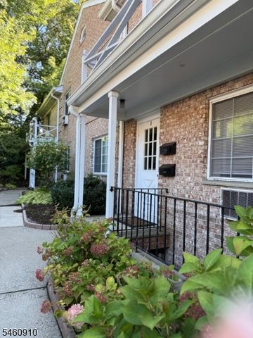 27 Corsa Ter 8A, Ridgewood Village, NJ 07450