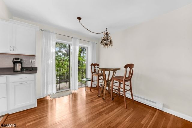 27 Corsa Ter 8A, Ridgewood Village, NJ 07450