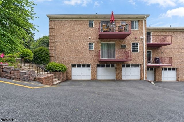 27 Corsa Ter 8A, Ridgewood Village, NJ 07450