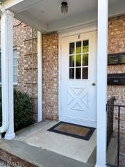 27 Corsa Ter 8A, Ridgewood Village, NJ 07450