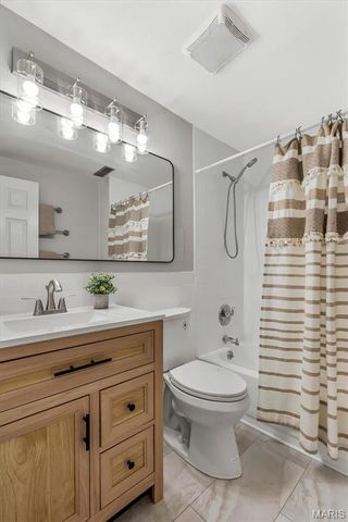 723 Westglen Village Drive, Ballwin, MO 63021