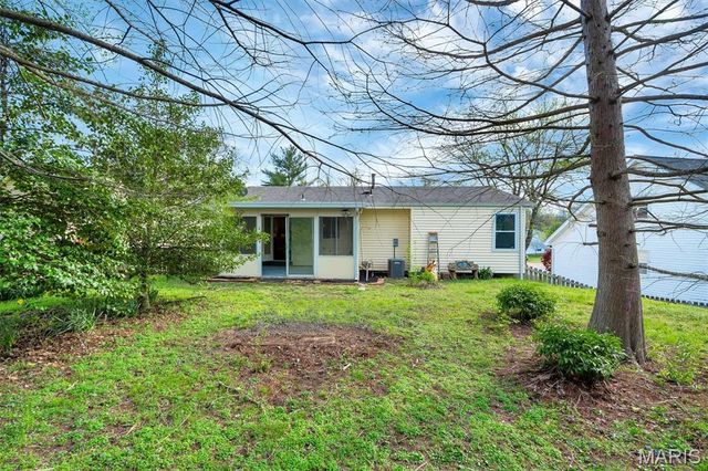 723 Westglen Village Drive, Ballwin, MO 63021