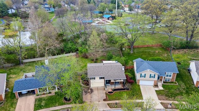 723 Westglen Village Drive, Ballwin, MO 63021