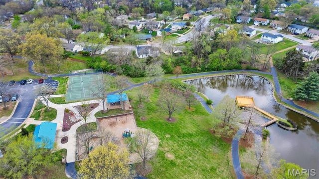 723 Westglen Village Drive, Ballwin, MO 63021