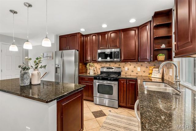 723 Westglen Village Drive, Ballwin, MO 63021