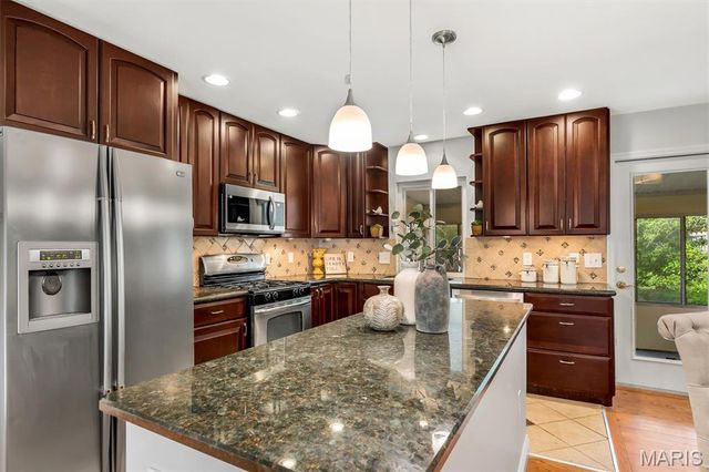 723 Westglen Village Drive, Ballwin, MO 63021