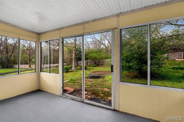 723 Westglen Village Drive, Ballwin, MO 63021