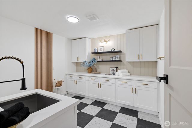 9320 Hoeder Lane, Bothell, WA 98011
