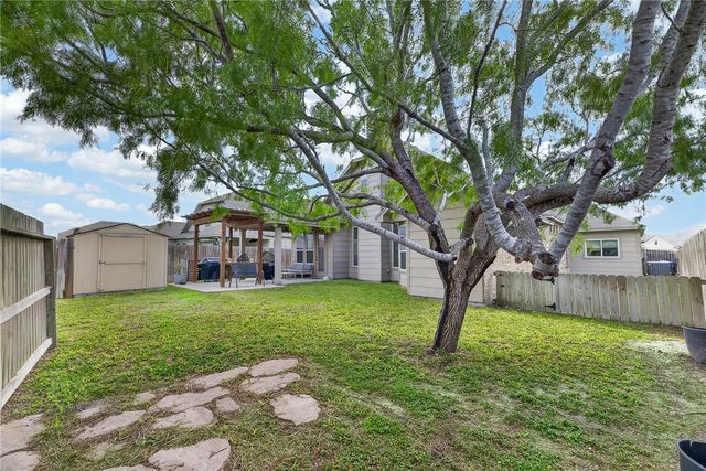 7805 Rancho Vista Blvd W, Corpus Christi, TX 78414