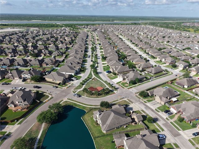 7805 Rancho Vista Blvd W, Corpus Christi, TX 78414