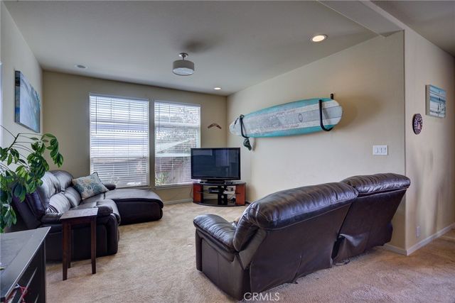 319 N Highway 1 29, Grover Beach, CA 93433