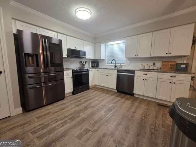 105 Heatherbrook Drive, Lagrange, GA 30240