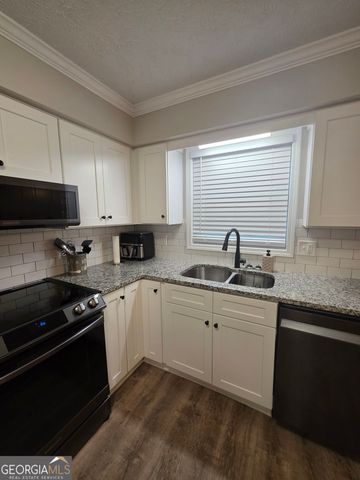 105 Heatherbrook Drive, Lagrange, GA 30240