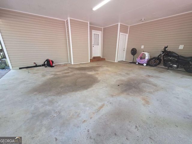 105 Heatherbrook Drive, Lagrange, GA 30240