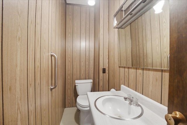 312 Cedar Street, Nashua, IA 50658