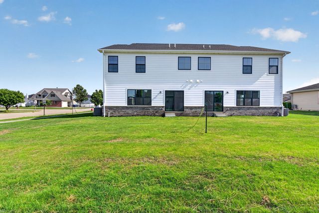 1963 Taller Road, Morris, IL 60450