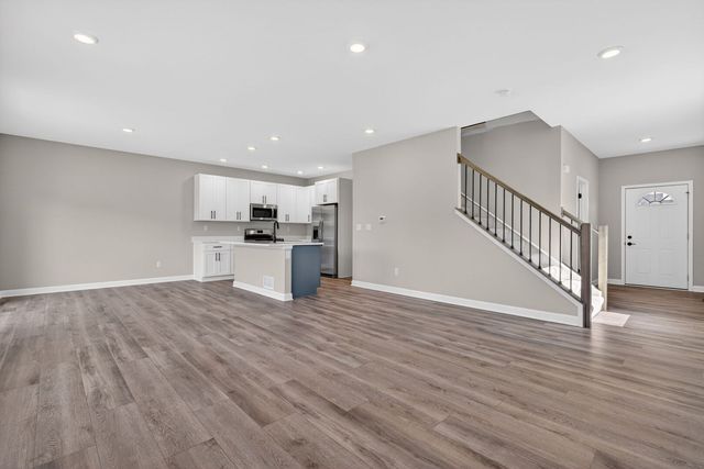 1963 Taller Road, Morris, IL 60450