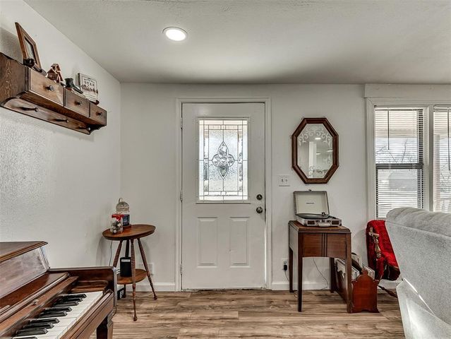 209 W Etowah Rd, Noble, OK 73068