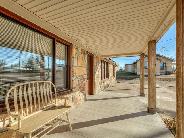 209 W Etowah Rd, Noble, OK 73068