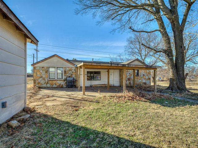 209 W Etowah Rd, Noble, OK 73068