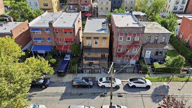1038 E 224th Street, Bronx, NY 10466