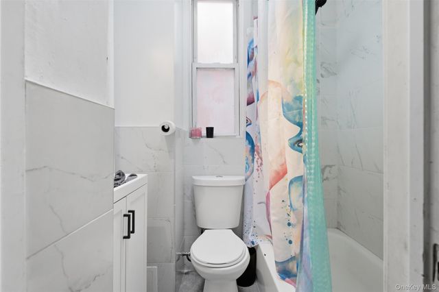 1038 E 224th Street, Bronx, NY 10466