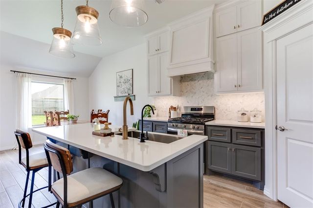 9304 NW 89th Street, Yukon, OK 73099